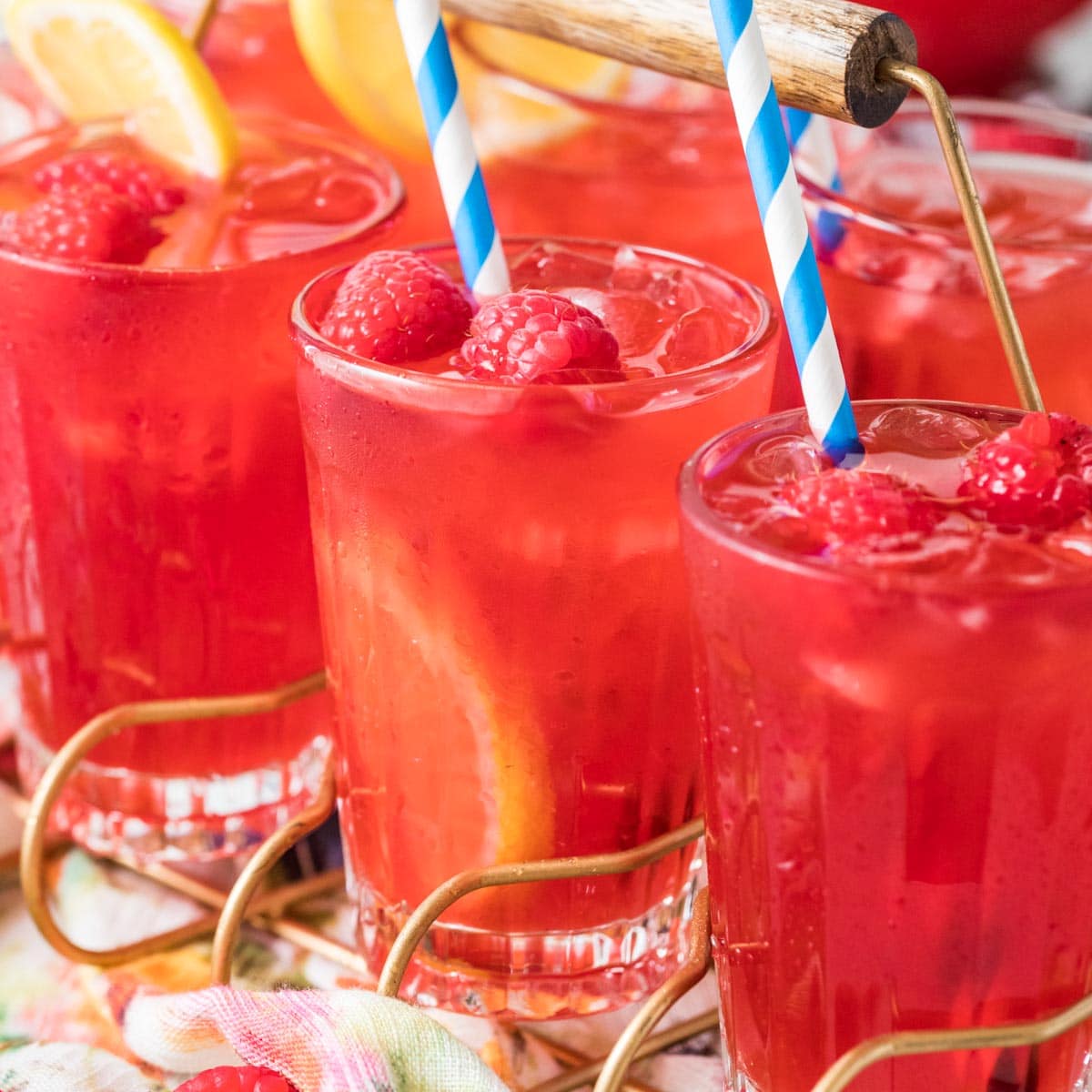 Craft the Best Raspberry Lemonade: Fresh Berries & Syrup Secrets