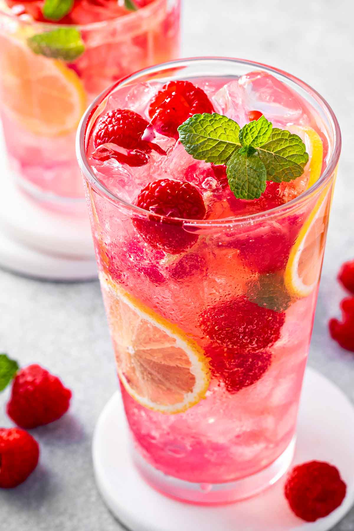 Easy 10-Minute Raspberry Lemonade: Your Go-To Summer Drink